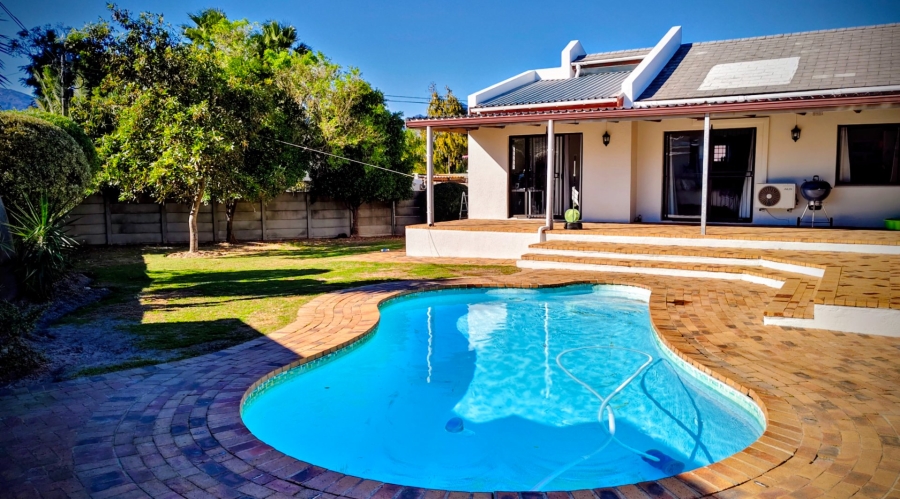 5 Bedroom Property for Sale in Paarl North Western Cape